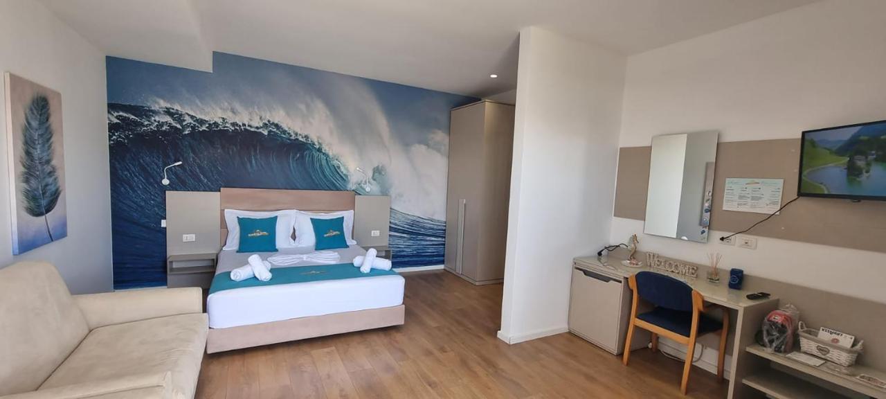 Suncoast Rooms Port Side Саранда Екстер'єр фото
