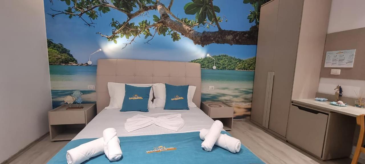 Suncoast Rooms Port Side Саранда Екстер'єр фото