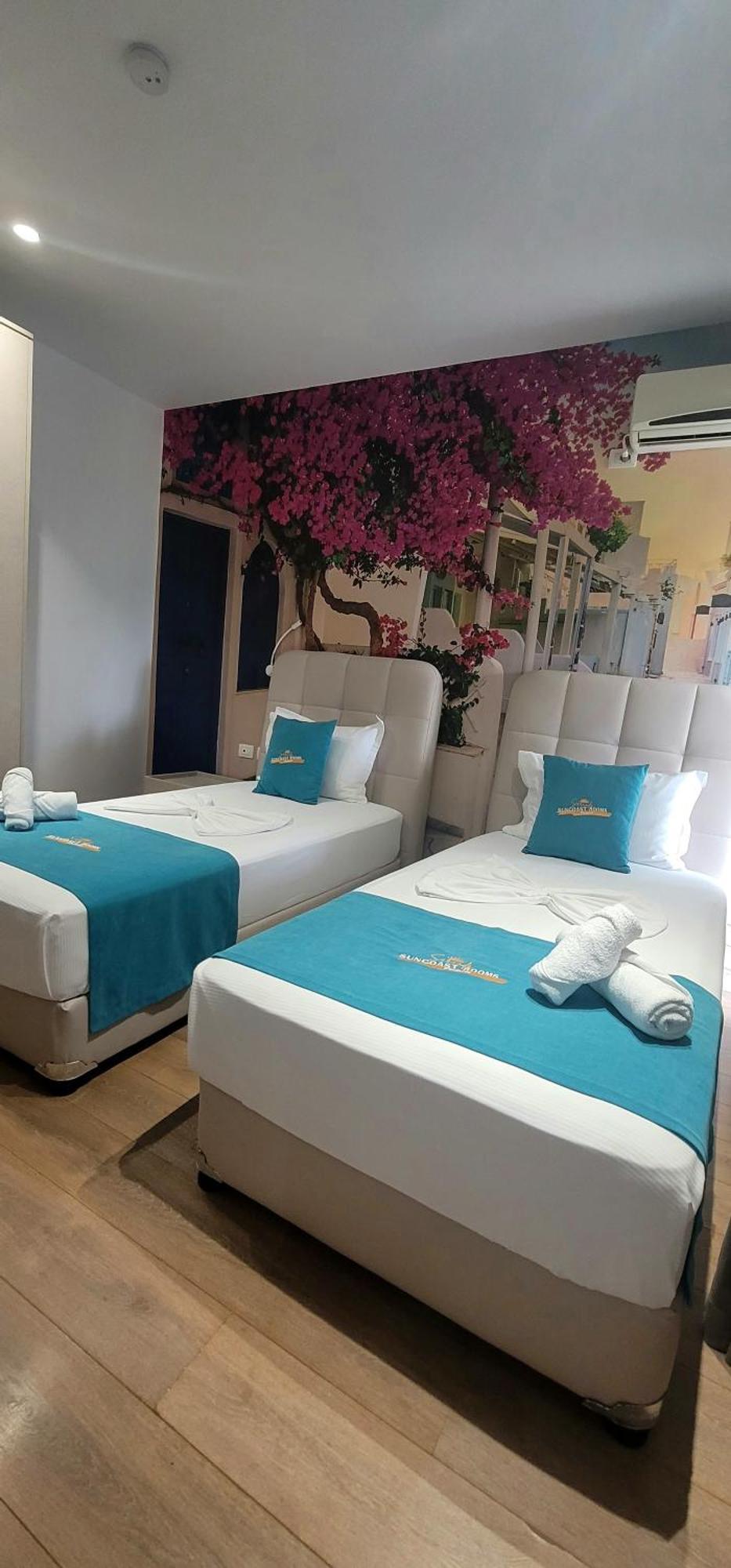 Suncoast Rooms Port Side Саранда Екстер'єр фото